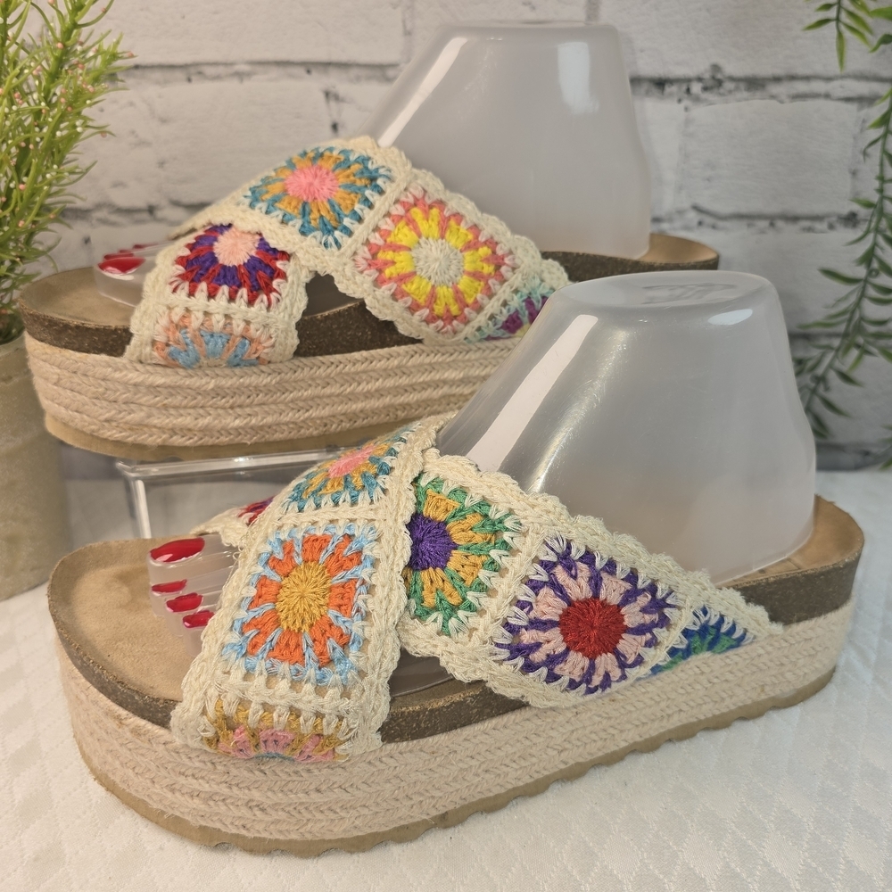 DIRTY LAUNDRY PLAYS COLORFUL CROCHET ESPADRILLE PLATFORM SANDALS CORK SOLE 9 EUC - Picture 2 of 8